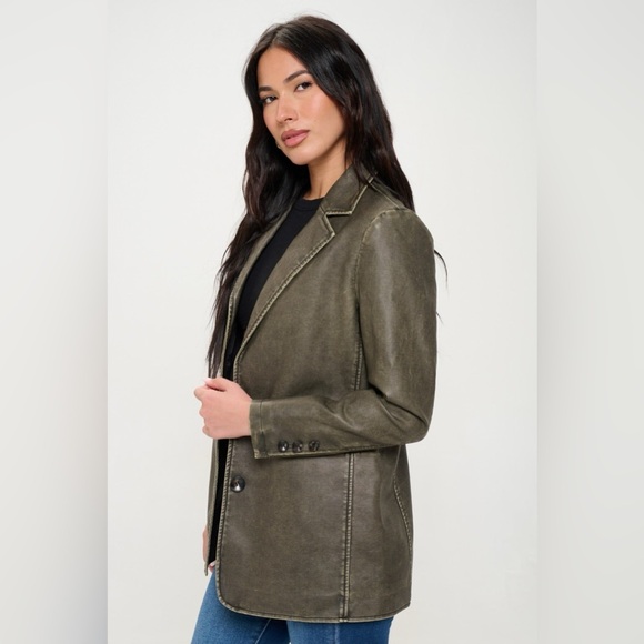 Coalition LA Single-Breasted Vegan Leather Blazer - Picture 4 of 5